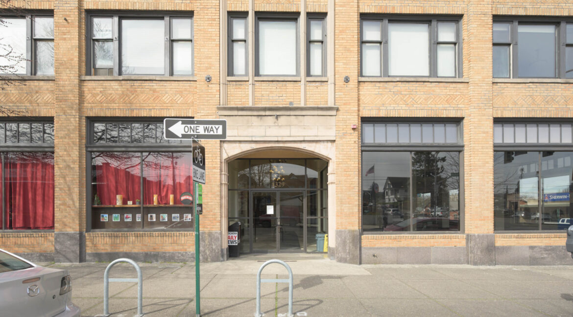 1327 N State St Bellingham-0882